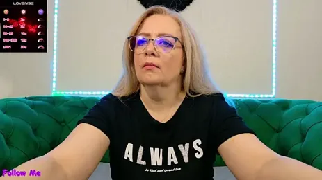IvanaCharm webcam stripchat model stream image