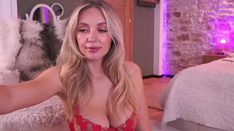JoanneGG webcam stripchat model stream image