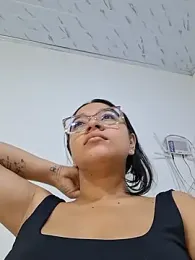 -VICKKY webcam stripchat model stream image